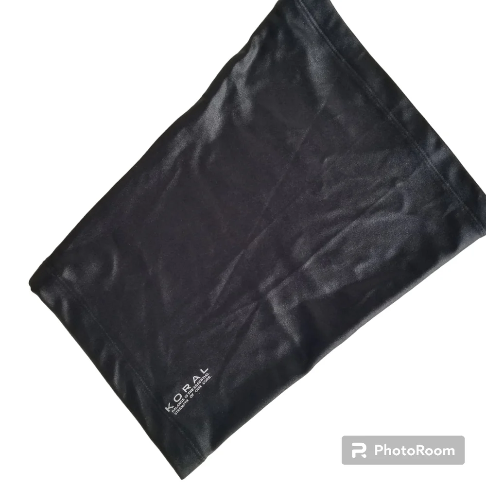 NWOT Koral Turtleneck Netz Mask In Black OS